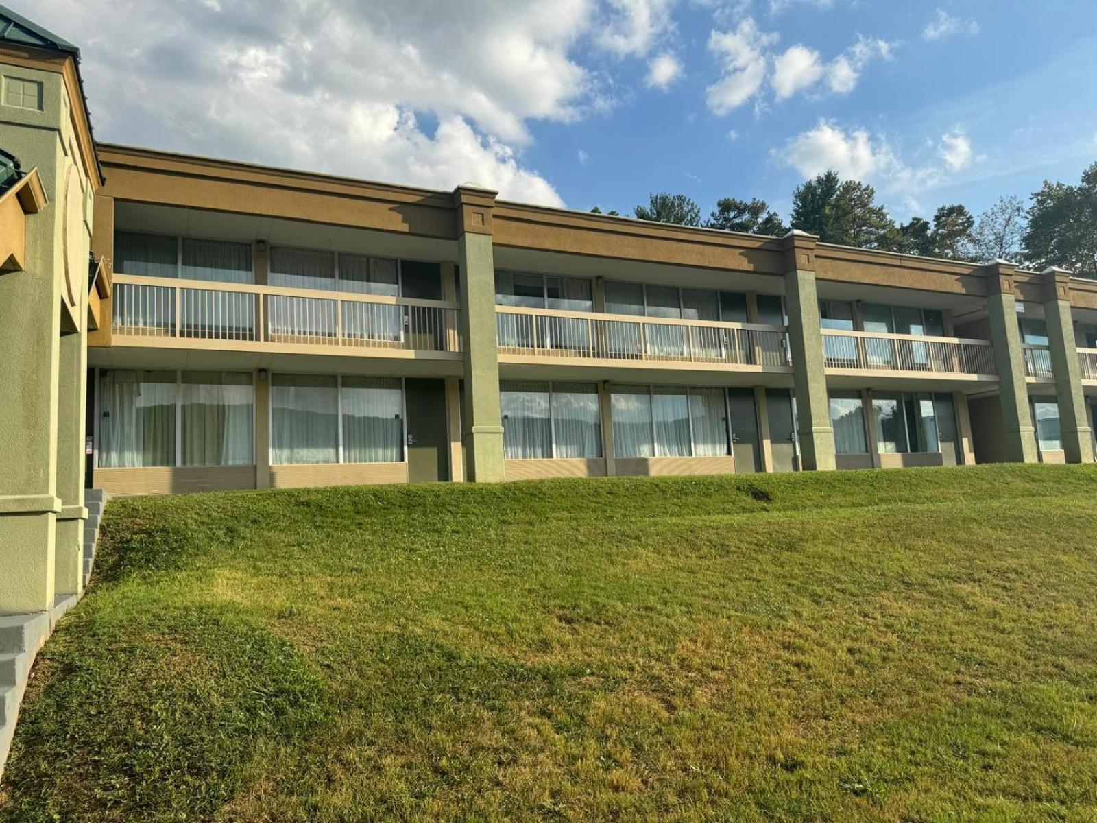 Quality Inn Harriman Екстериор снимка