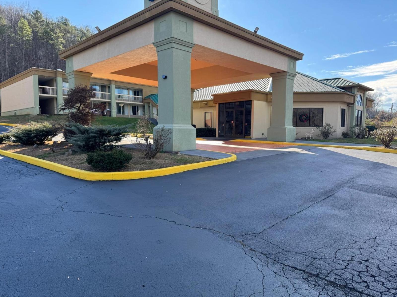Quality Inn Harriman Екстериор снимка
