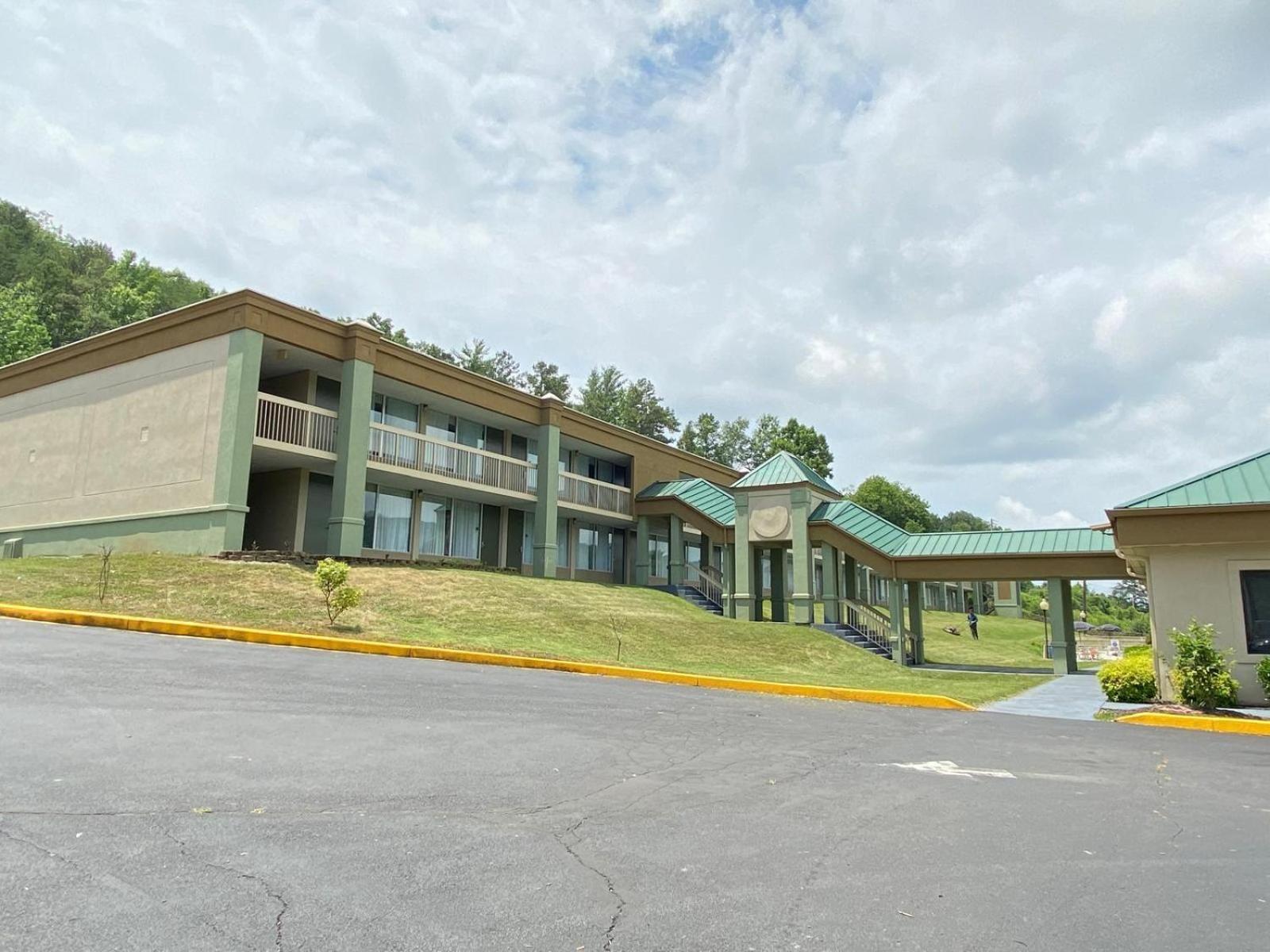 Quality Inn Harriman Екстериор снимка